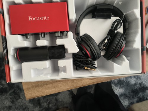 Focusrite scarlett 2i2 2x2 - scarlett,