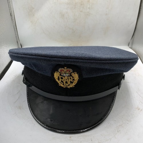 Genuine british royal air - british,