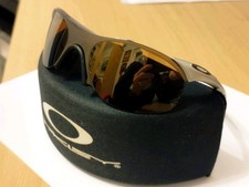 Oakley Zeros Sunglasses Gold Iridium Lenses.
