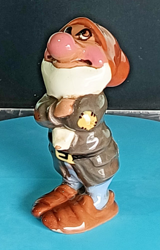 1956 hagen renaker - lg,