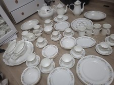 60 Piece Tea/dinner Set