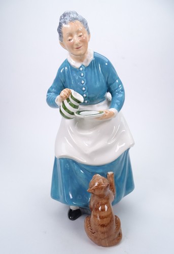Vintage royal doulton - royal, bone