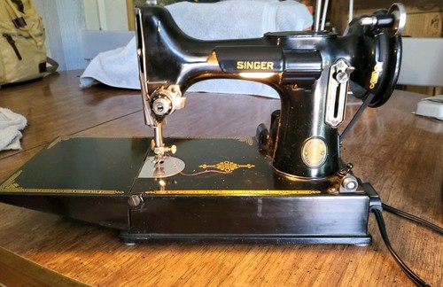 Sewing machine singer - sewing,