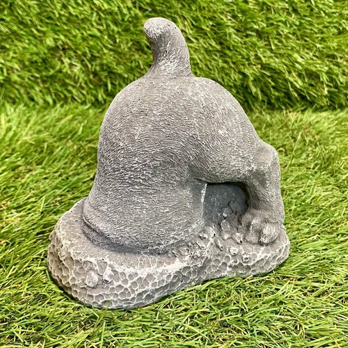 Concrete digging dog - concrete, garden