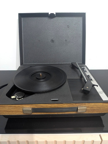 Fidelity vintage record player - record,