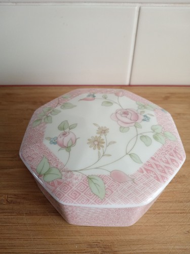 Wedgwood rosehip bone - ", rosehip"