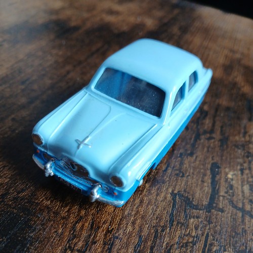 Dinky toys 162 ford zephyr - dinky,