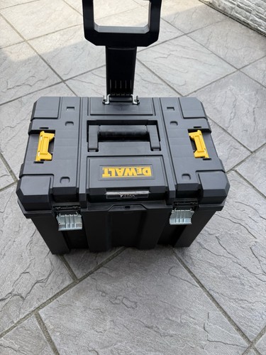 Dewalt tstak towermobile - dewalt,