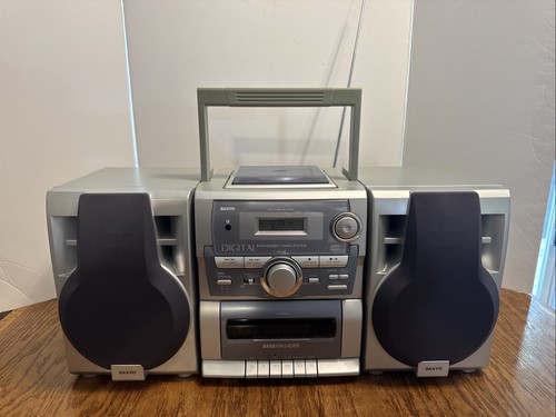 Sanyo cwm 460 synthesizer - sanyo,
