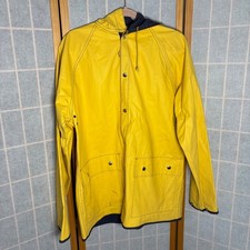 Vintage Van Heusen Sportswear