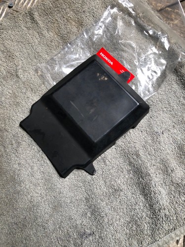 Genuine honda battery cover - battery,