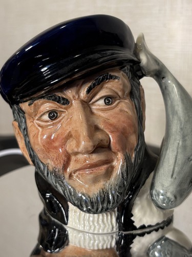 Royal doulton small character - royal,