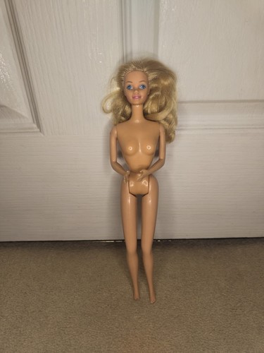 Barbie magic moves - moves, nude