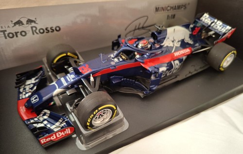 Coa signed minichamps - coa, bull