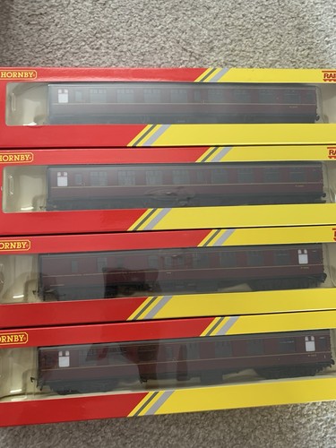 Hornby gauge coach set - 00,