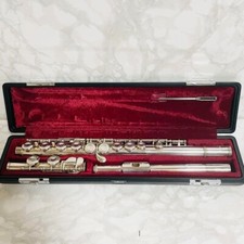 YAMAHA YFL 211S Includes