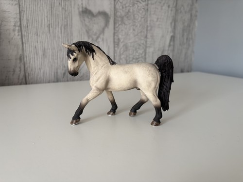 Retired schleich horse - [retired],