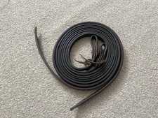 Western split reins –
