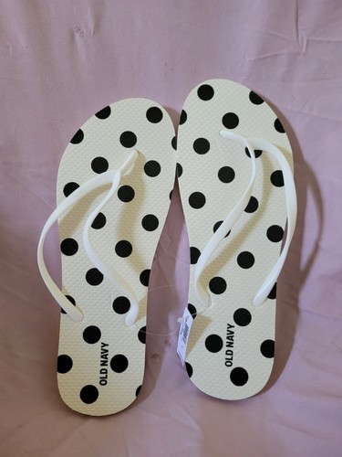 Old navy flip flops - old,