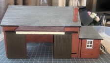 R8582 Goods Shed - Red Brick - Hornby Skaledale Resin Building for OO - Boxed