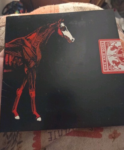 The white stripes - -, rag