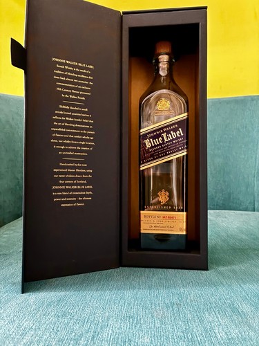 Johnnie walker blue label - johnnie,