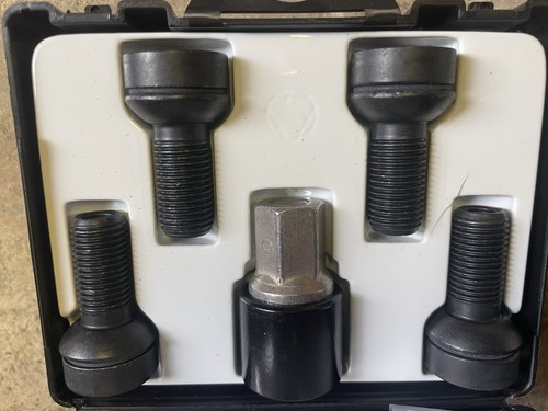 Mercedes locking wheel bolt - locking,