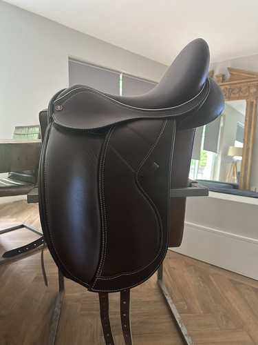 Inch dressage saddle - inch,