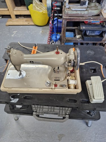 Winfield sewing machine - winfield, fw