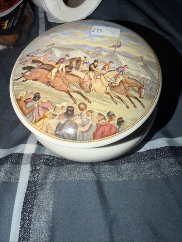 Round lidded ceramic trinket - lidded,