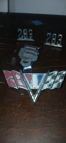 Vintage chevy car badge lot - car,