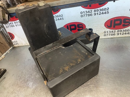 Plastic hydraulic oil tank - , x