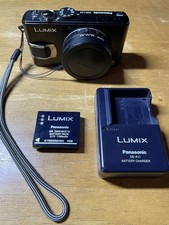 Panasonic LUMIX DMC-LX2 Black Digital Camera With Battery Charger Japan