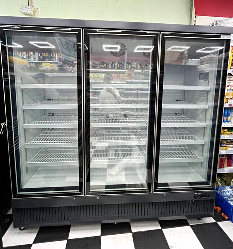 Upright merchandising freezer - upright,