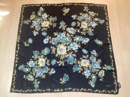Liberty london silk square - of,