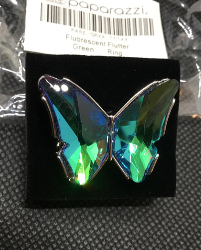 Paparazzi fluorescent flutter - fluorescent,