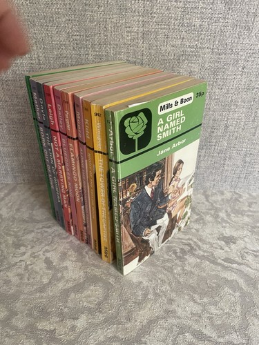 Mills and boon joblot 10 - mills, x