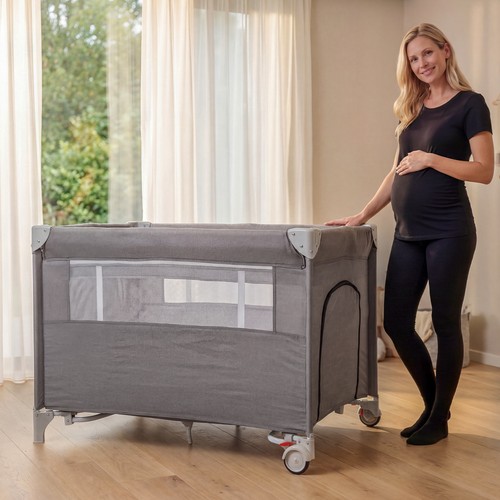 Baby crib - with, mattress