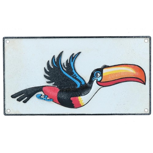 Guinness flying toucan road - flying,