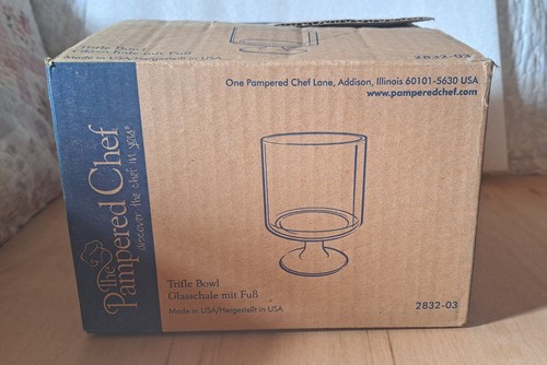 Pampered chef trifle bowl - pampered,