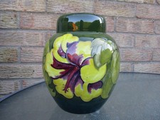 MOORCROFT   LARGE HIBISCUS ON
