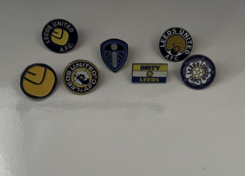 Leeds united pin badges - leeds,
