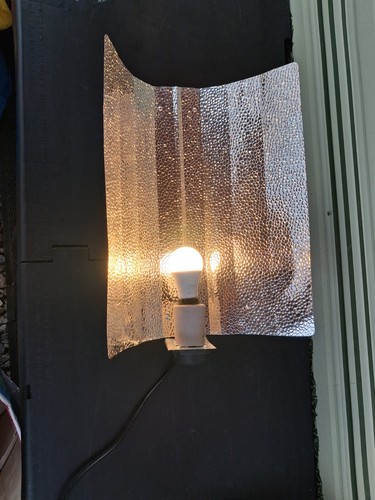Euro reflector hydroponics