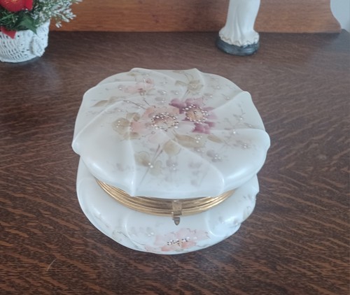 Antique wavecrest dresser box - antique,