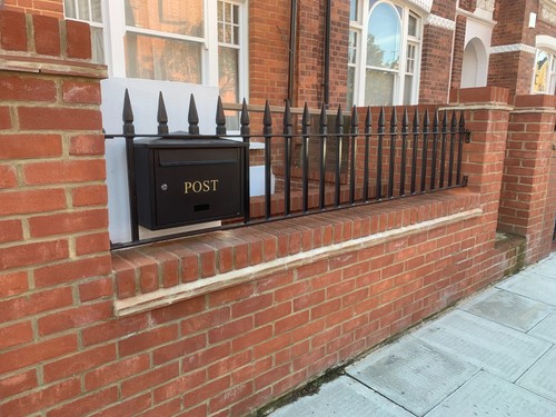 Low wall steel railings - low,