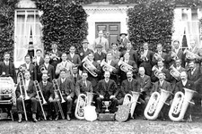 xhh-25 Social History