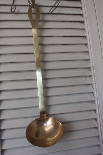 Vintage brass kitchen scoop - brass,