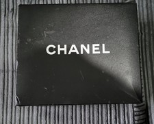 CHANEL Quilted Lambskin Vintage Camera Bag. Medium Black.