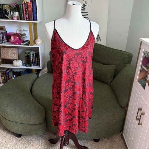 Vintage red and black - red, floral