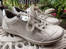 PAVERS WHITE REAL LEATHER FLAT LACE UP/ZIP SHOES. SIZE UK 2 (35).